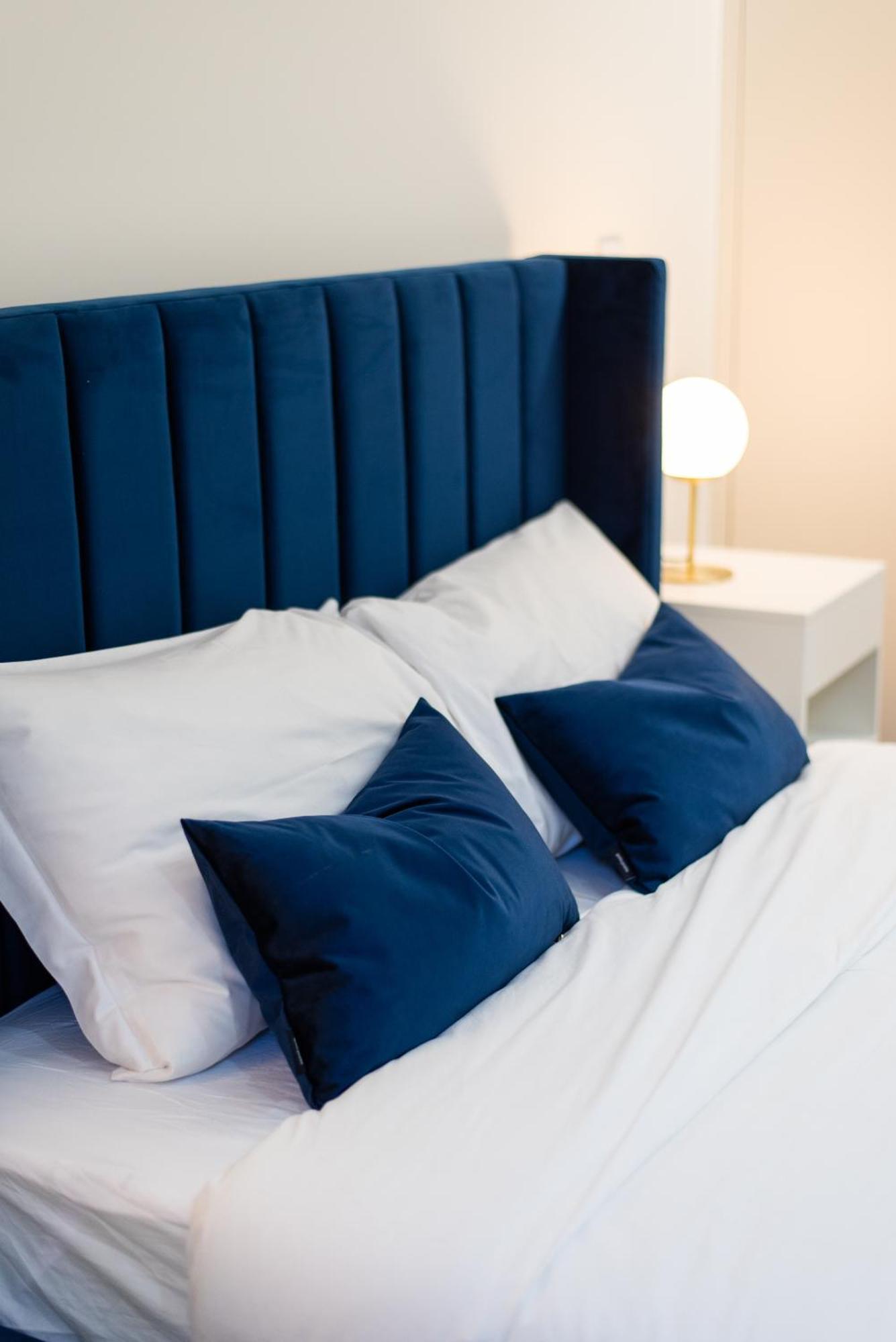 Pardal 15 - Boutique 2 Bed With Free Parking Nearby Lisbon